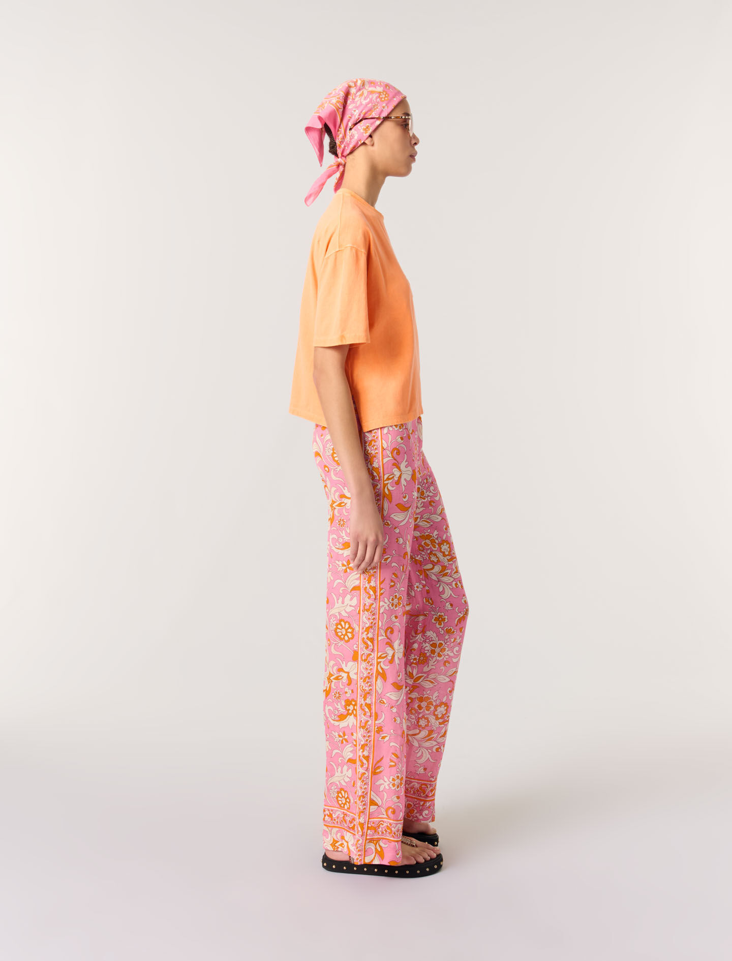 JERSEY Tシャツ WITH JEWEL DETAIL T-shirt with logo jewel detail Yellow / Orange for Women | Maje