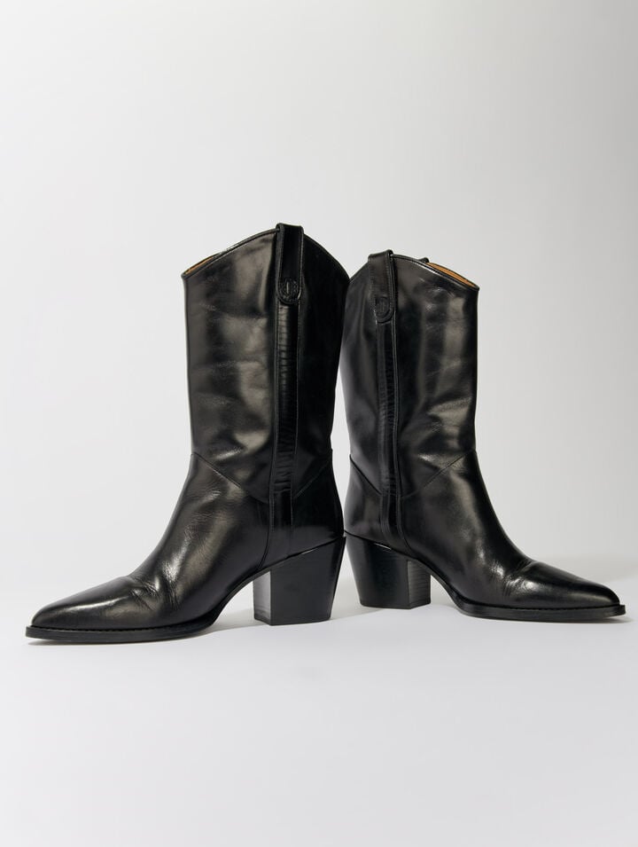 Heeled leather boots