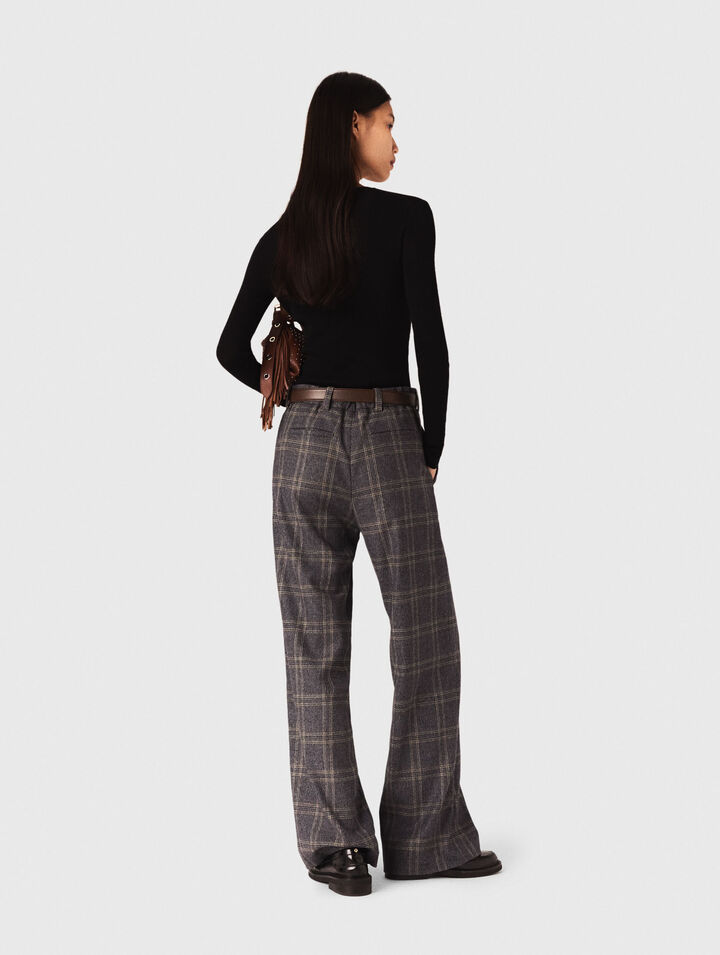 Second-skin round-neck jumper