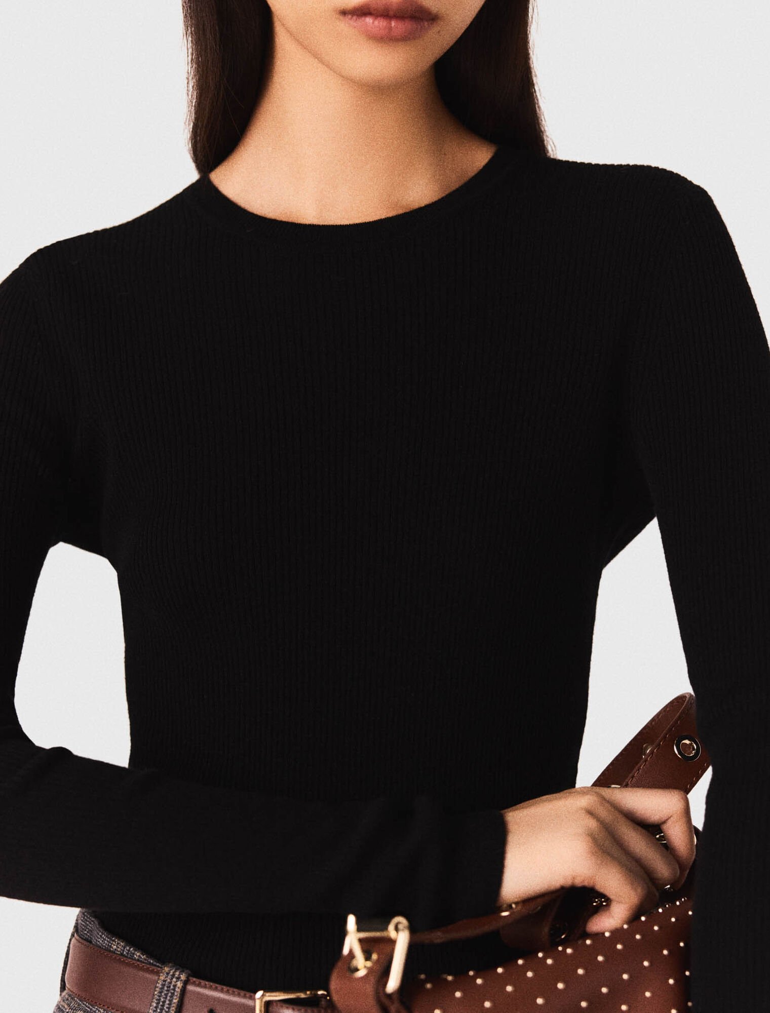 Second-skin round-neck jumper