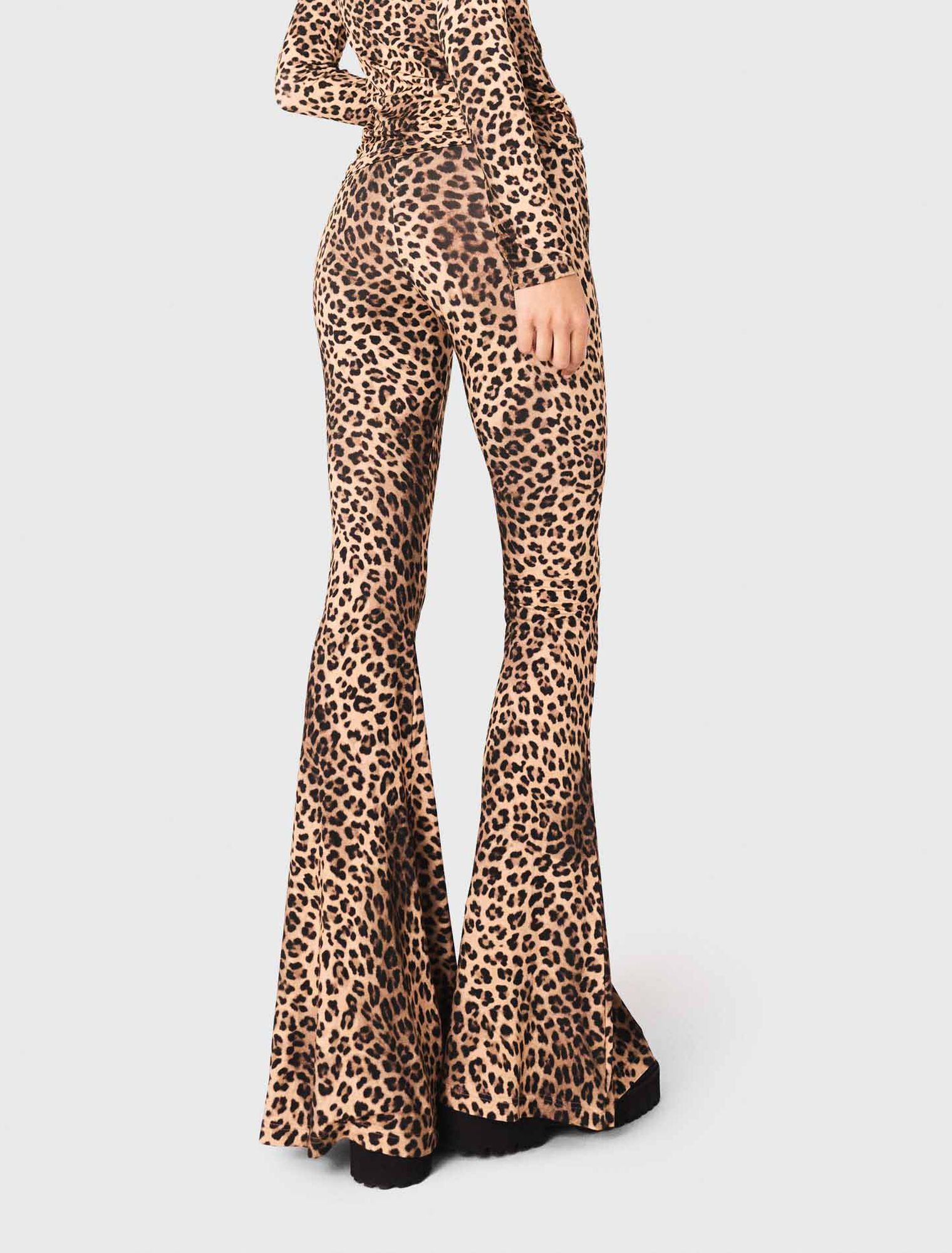 Flared leopard print leggings
