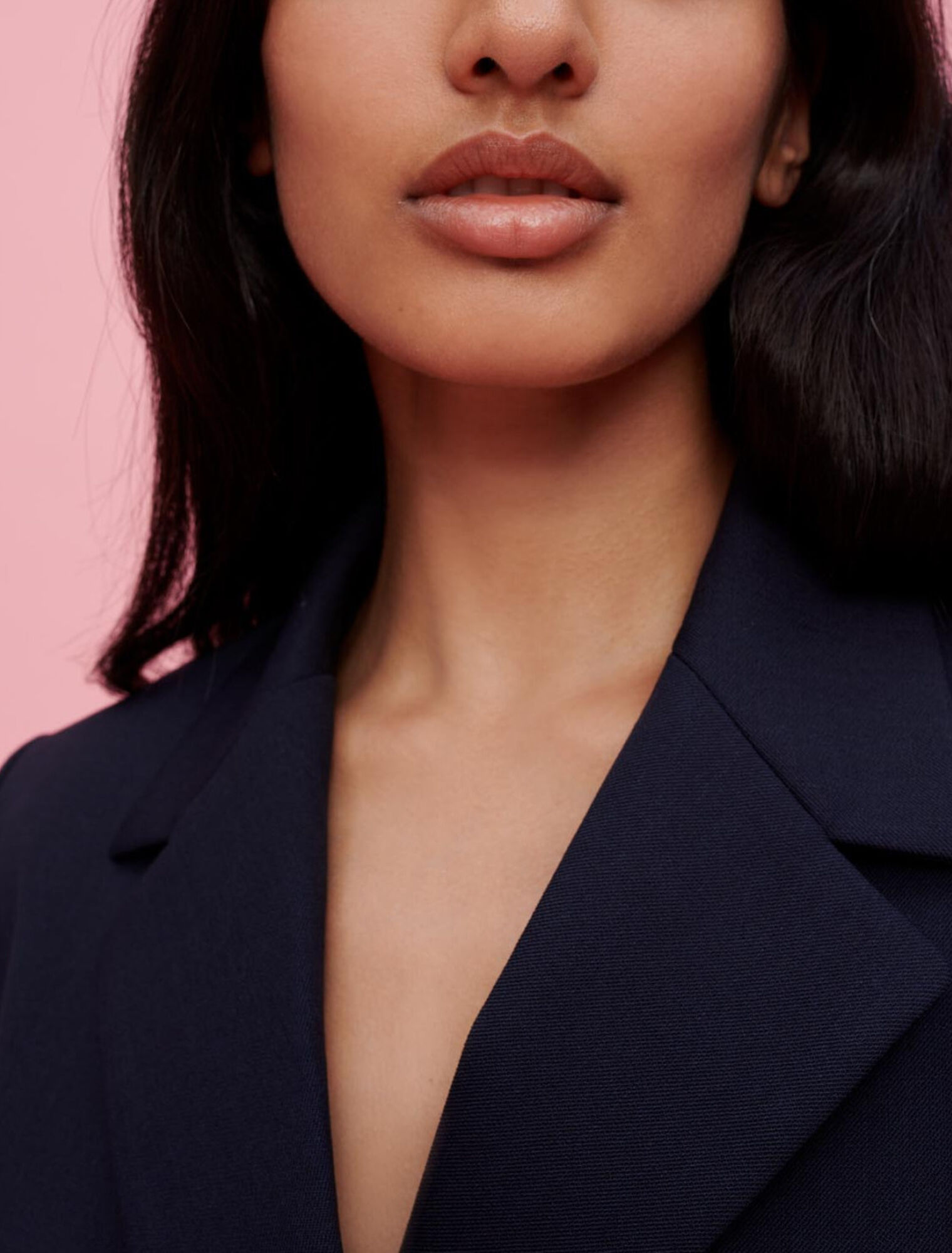 Tailored jacket with chain belt