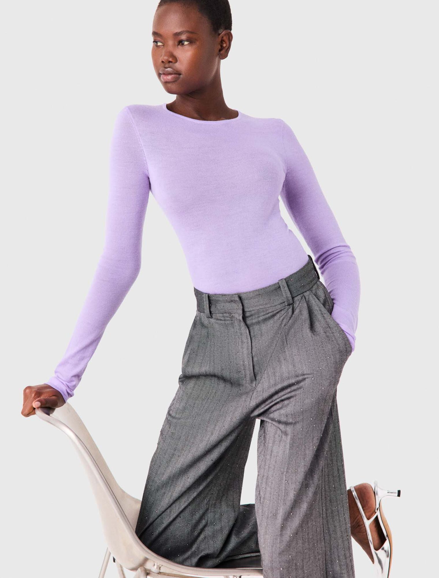 Second-skin round neck jumper