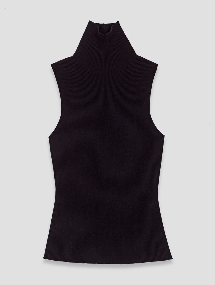Sleeveless knit top