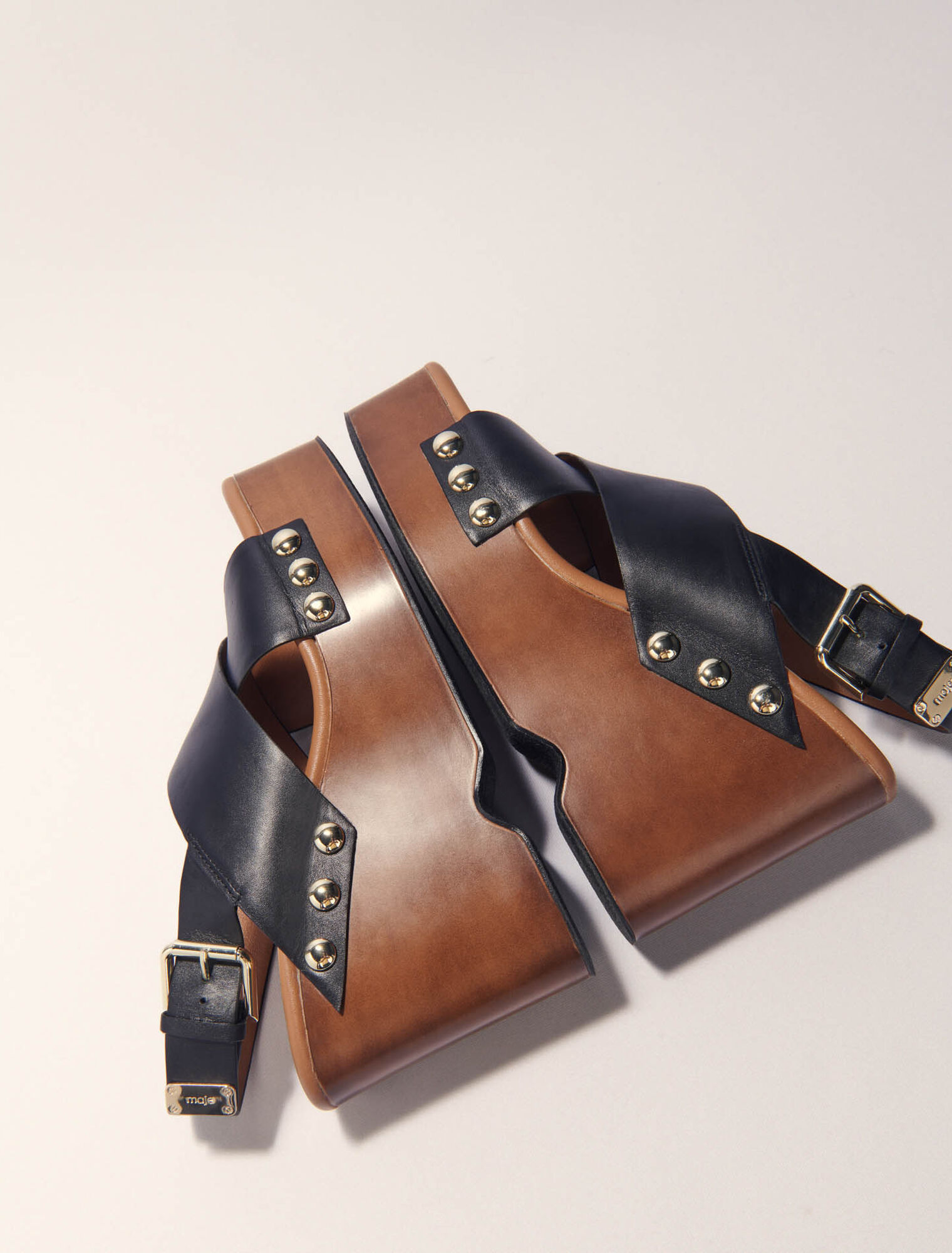 Leather platform sandals