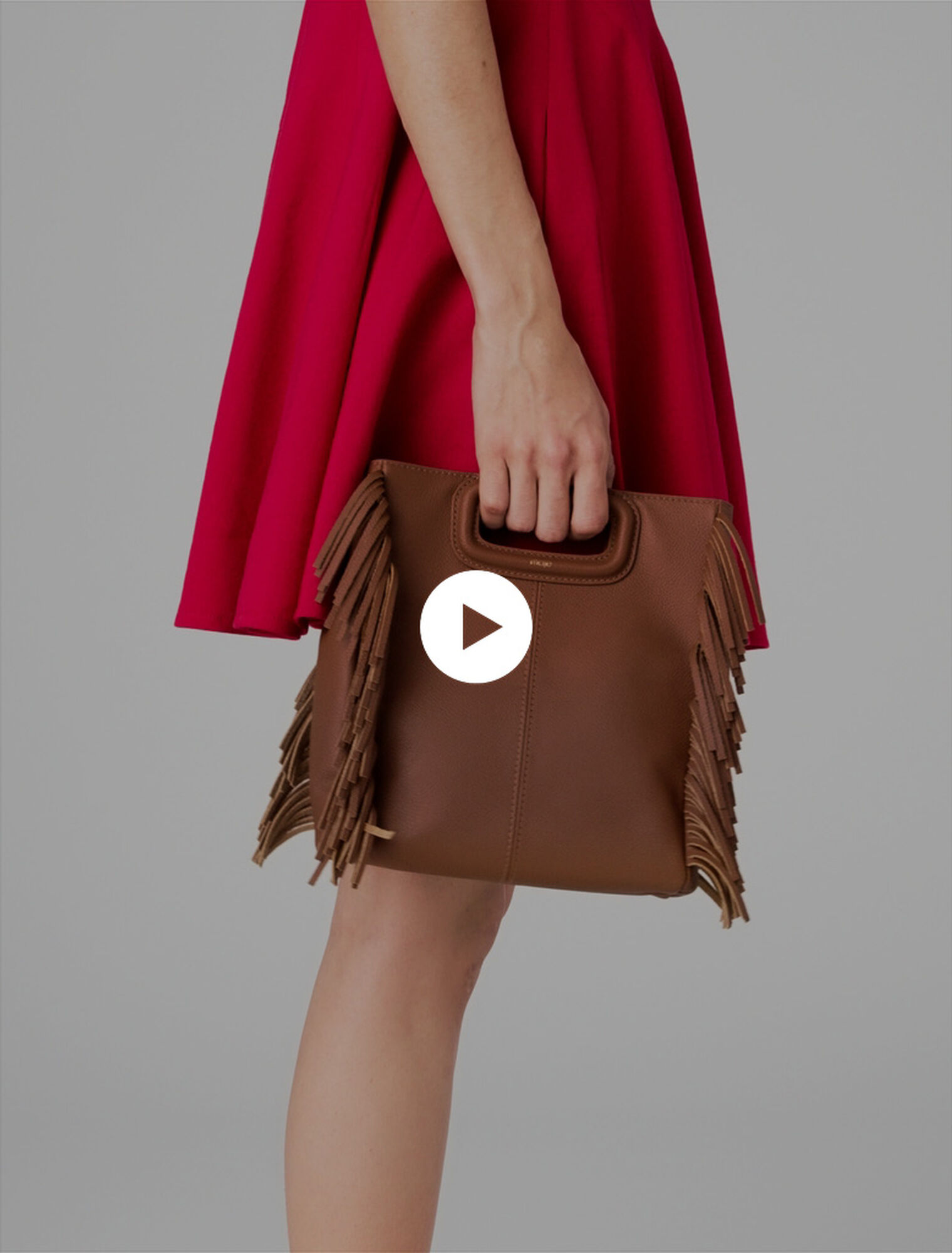 Grained leather M bag