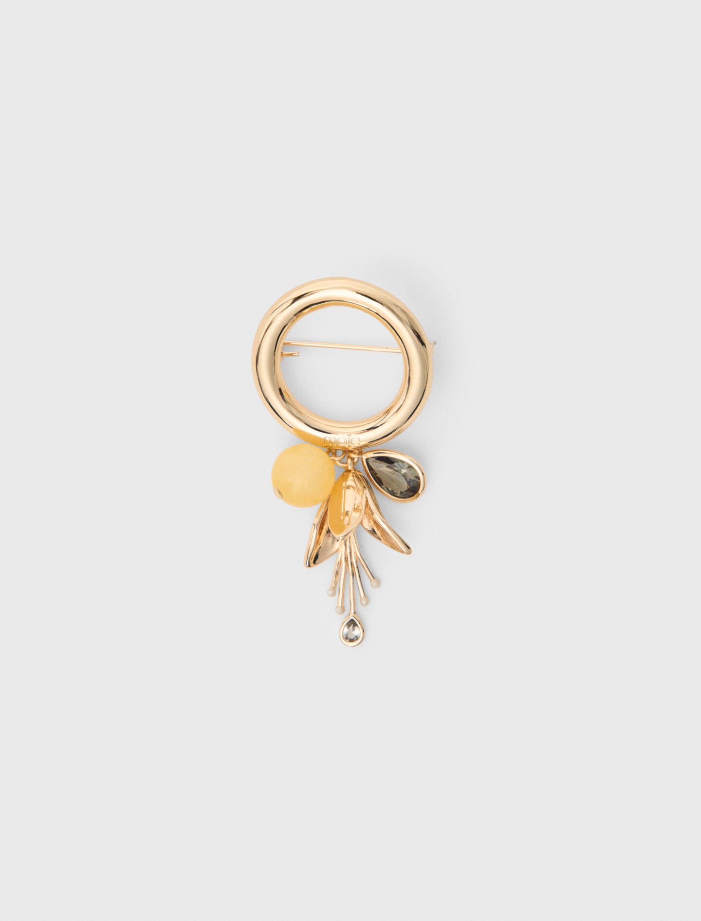 Ring brooch with detail 8