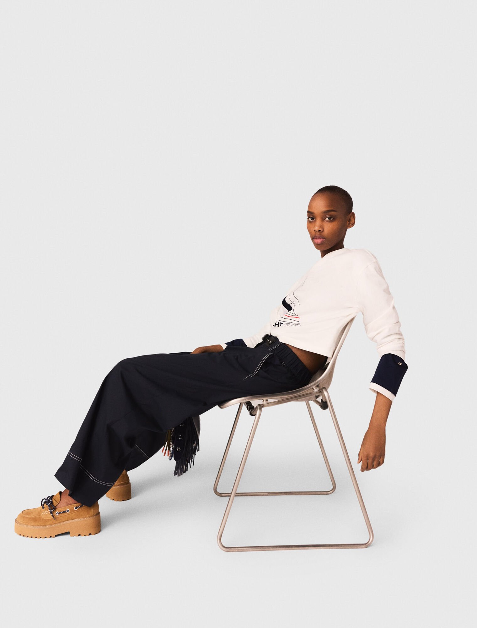 Cotton trousers with leather belt