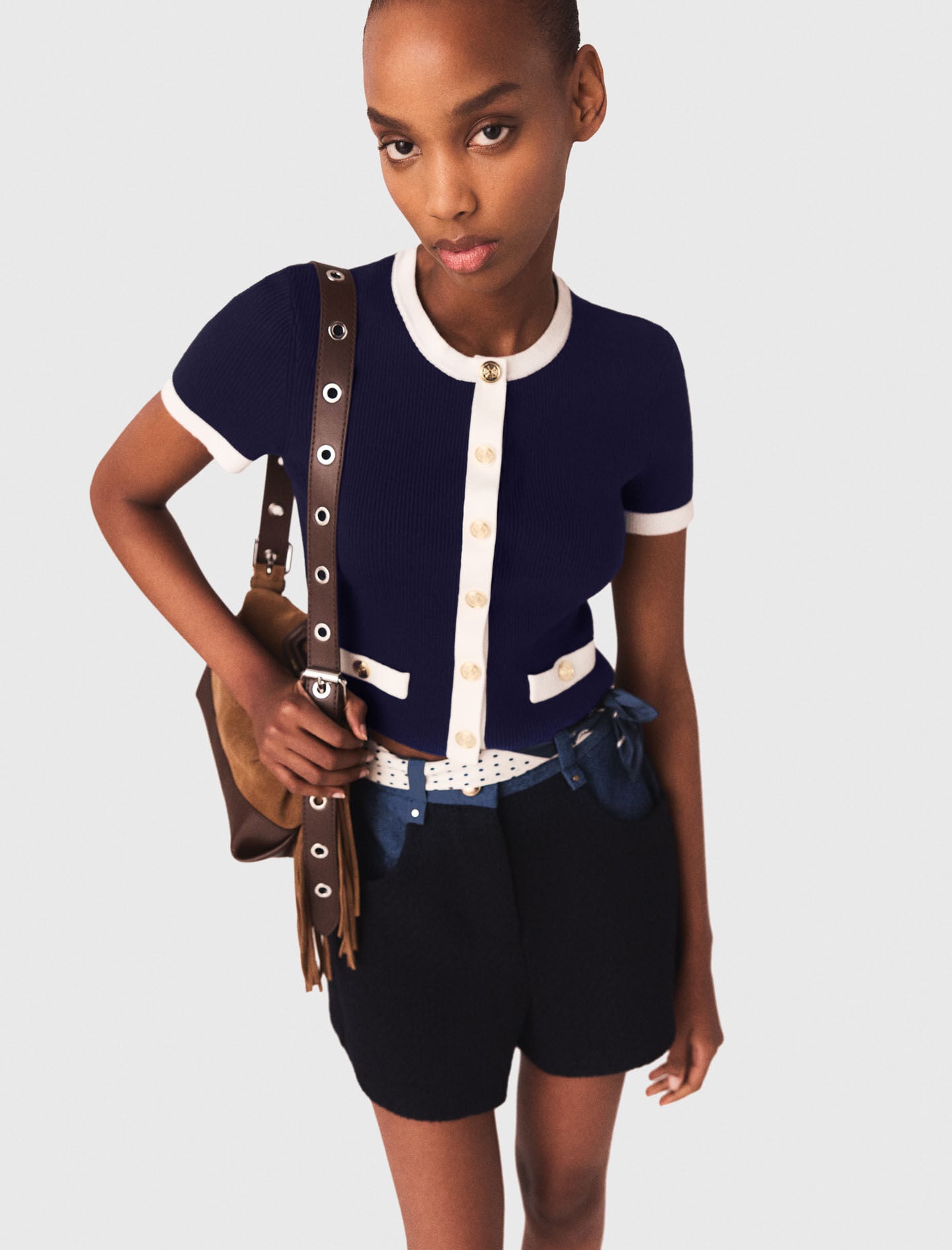 Contrasting cropped cardigan 4