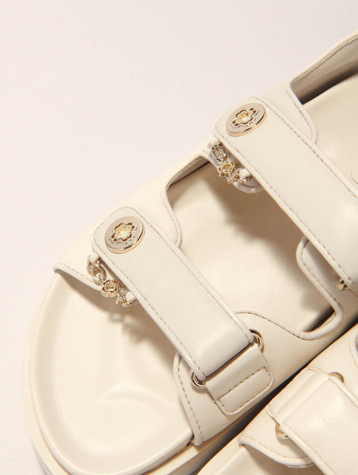 Flat leather sandals