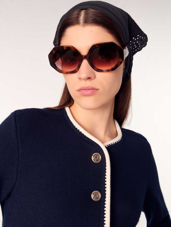 Round acetate glasses