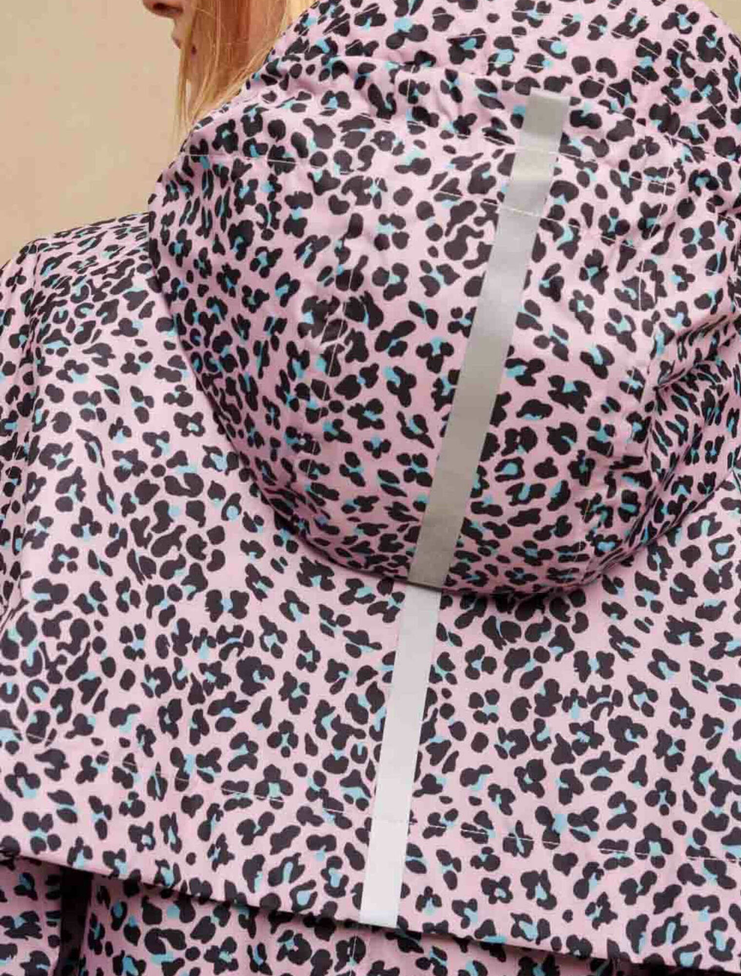 Water-repellent leopard-print coat