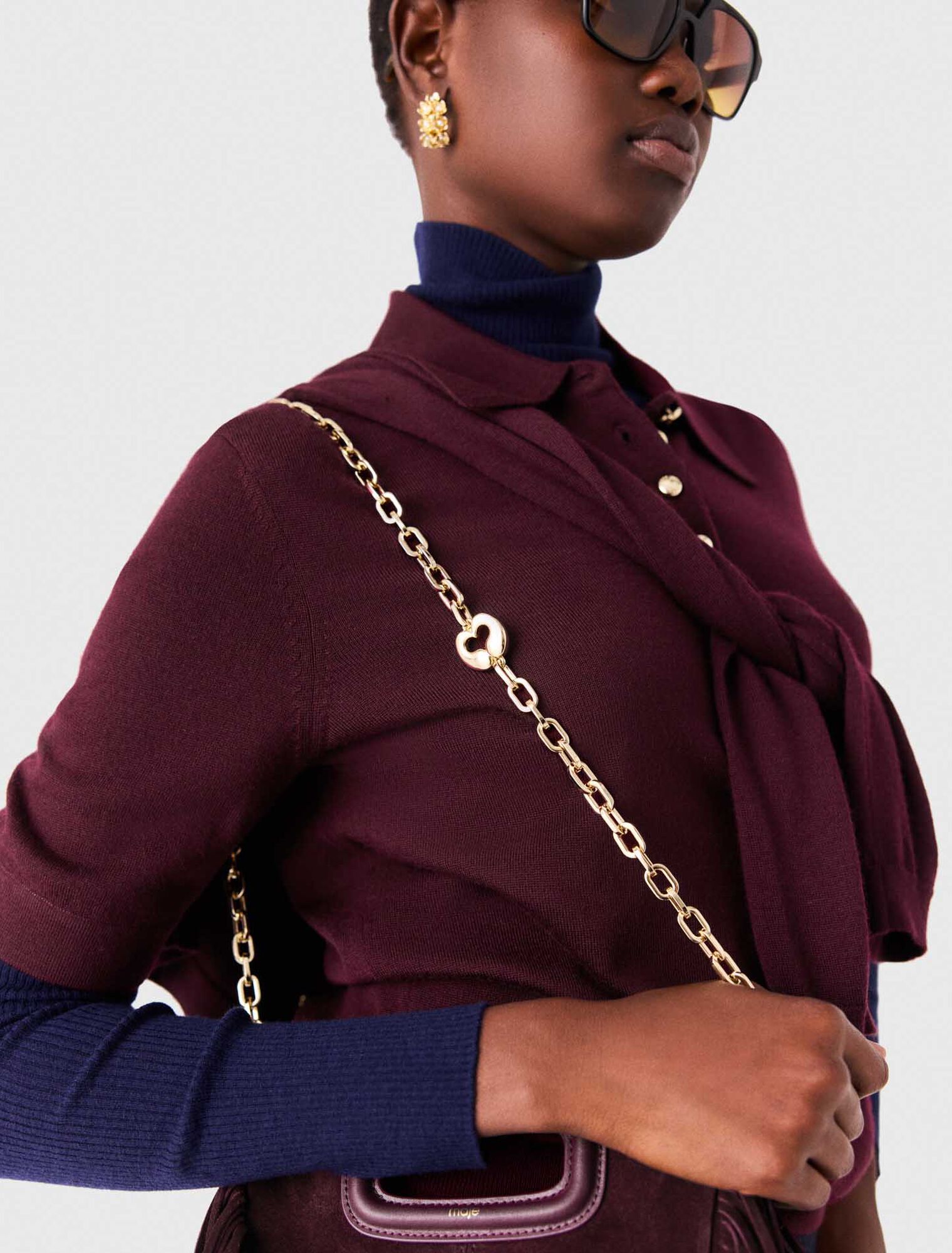 Short metal chain shoulder strap