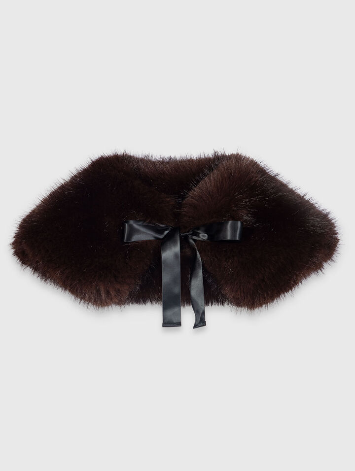 Faux fur collar