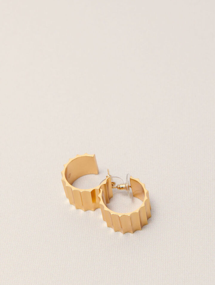 Tapered gold mini hoop earrings