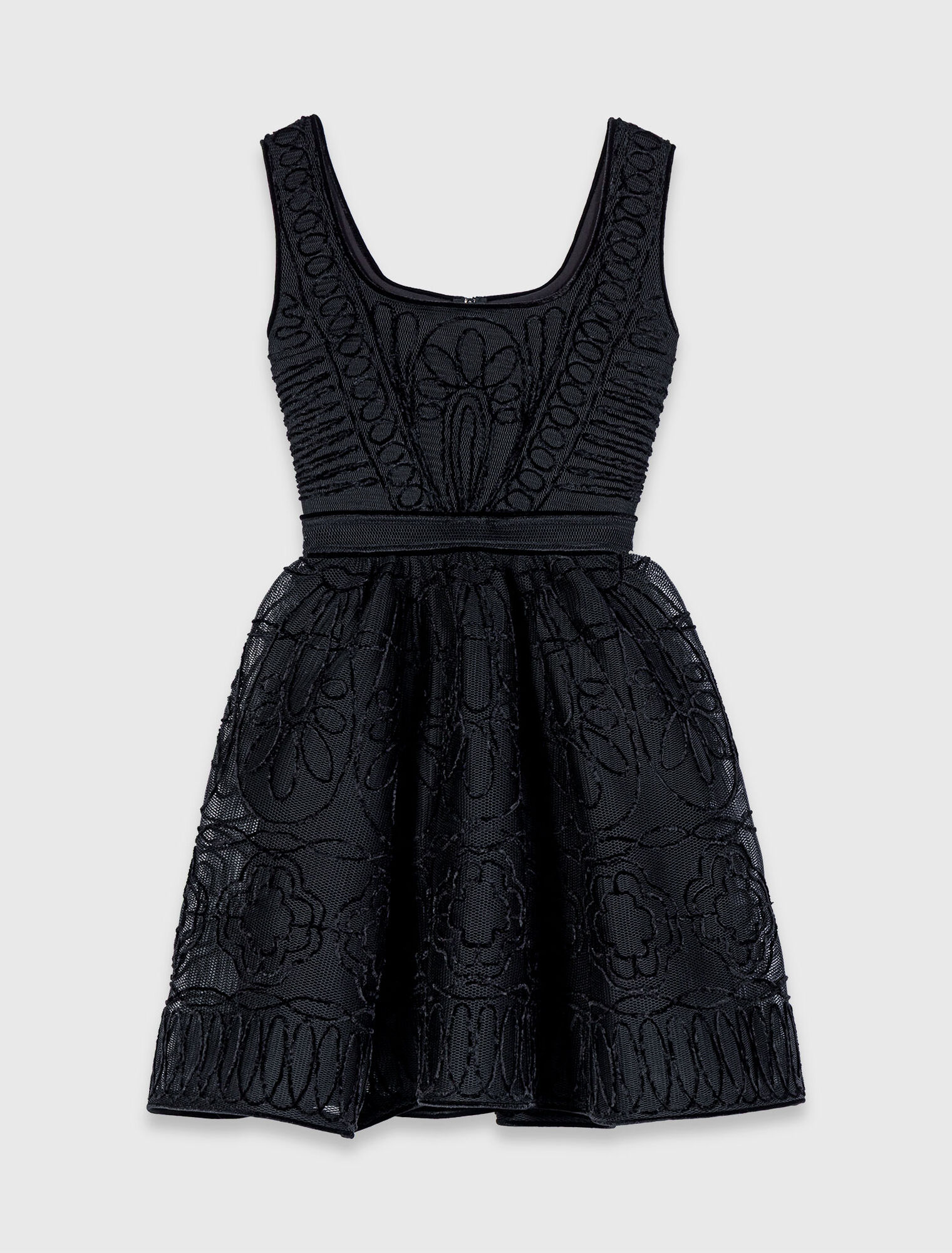 Short embroidered basket knit dress