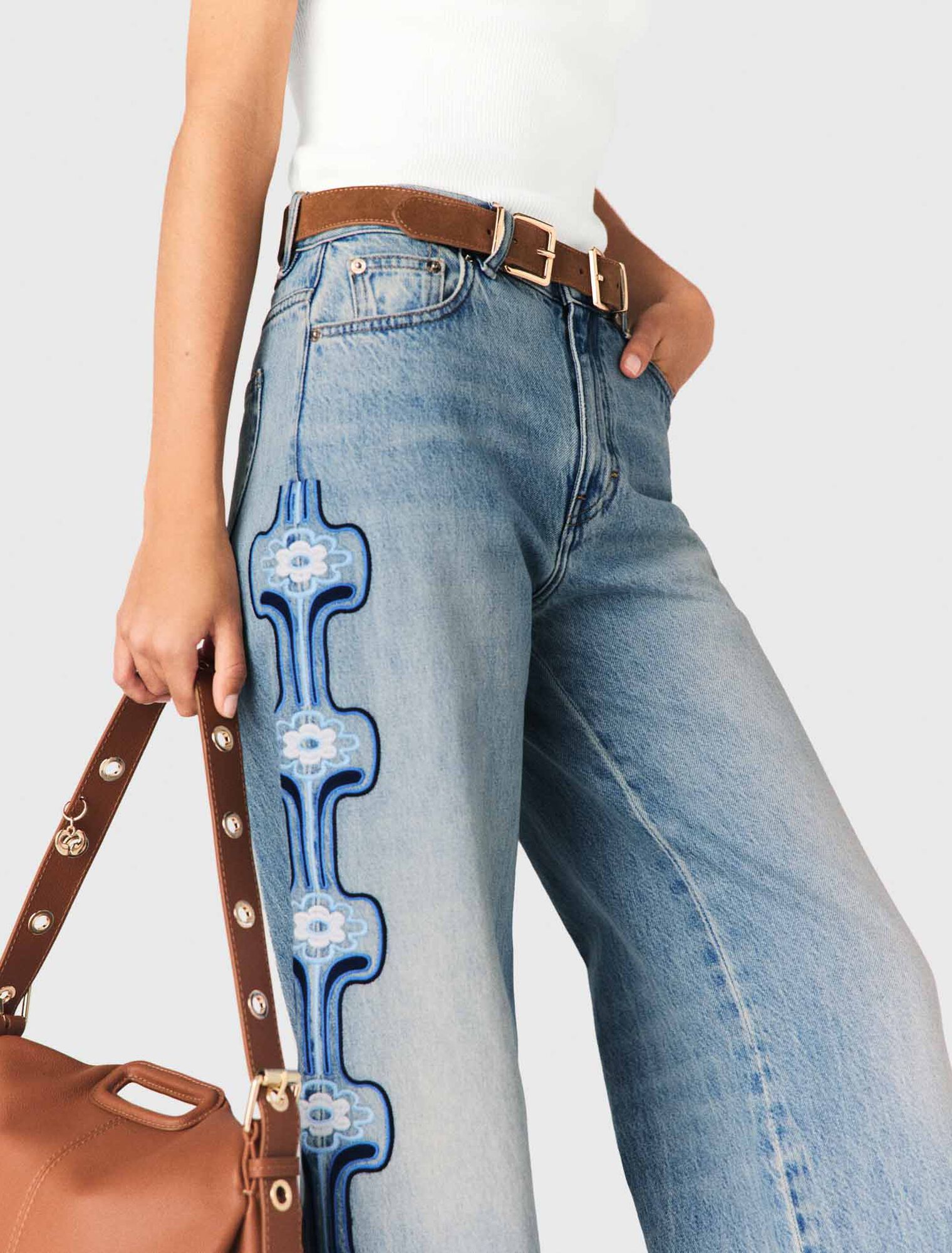 Floral embroidered wide-leg jeans