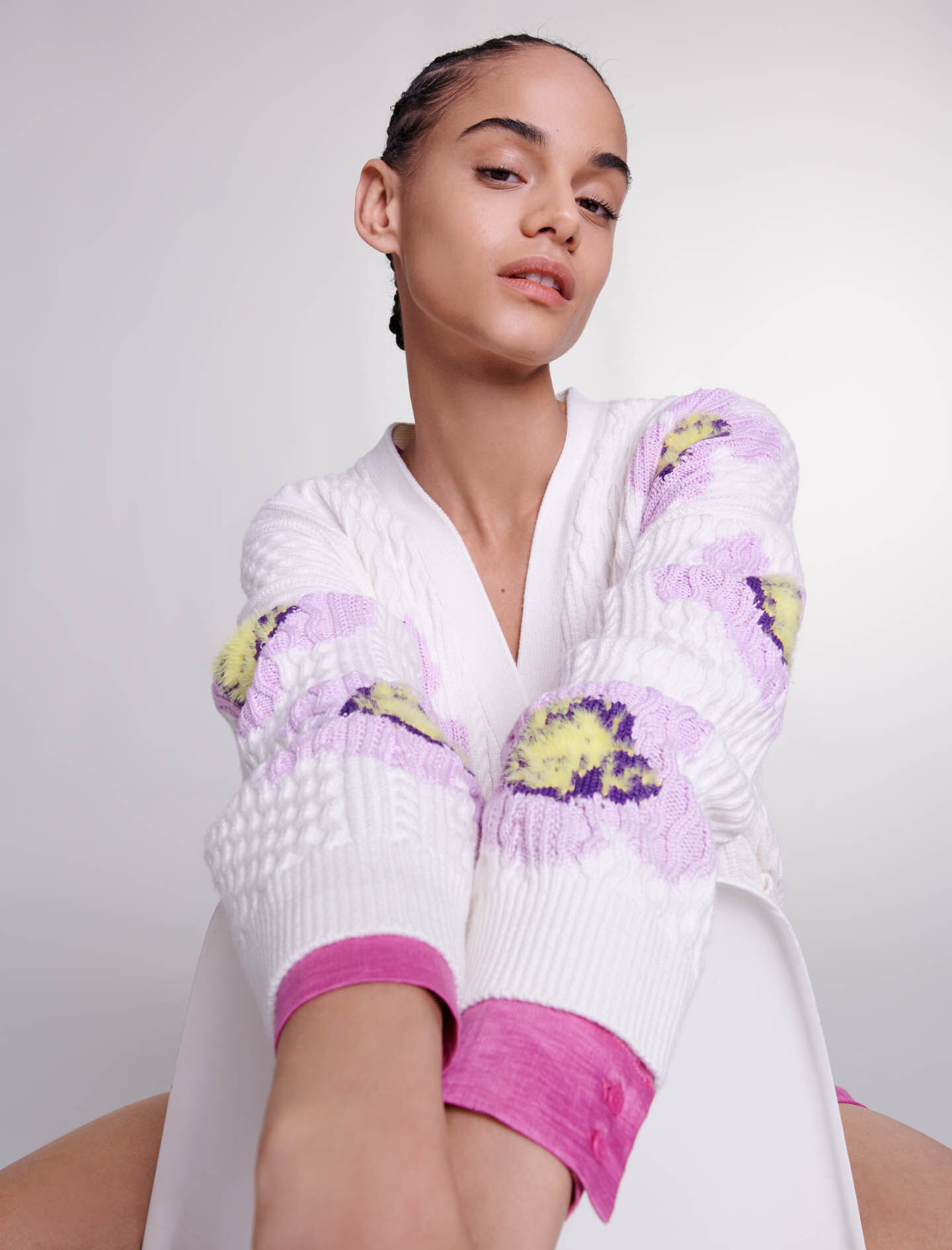 Knit cardigan with flowers Knit cardigan with flowers