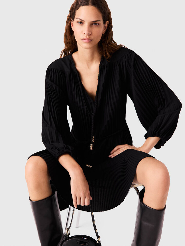 Short pleated dress