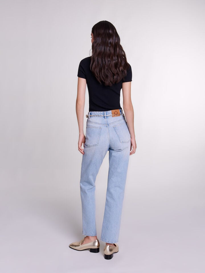 Straight jeans with jewellery belt
