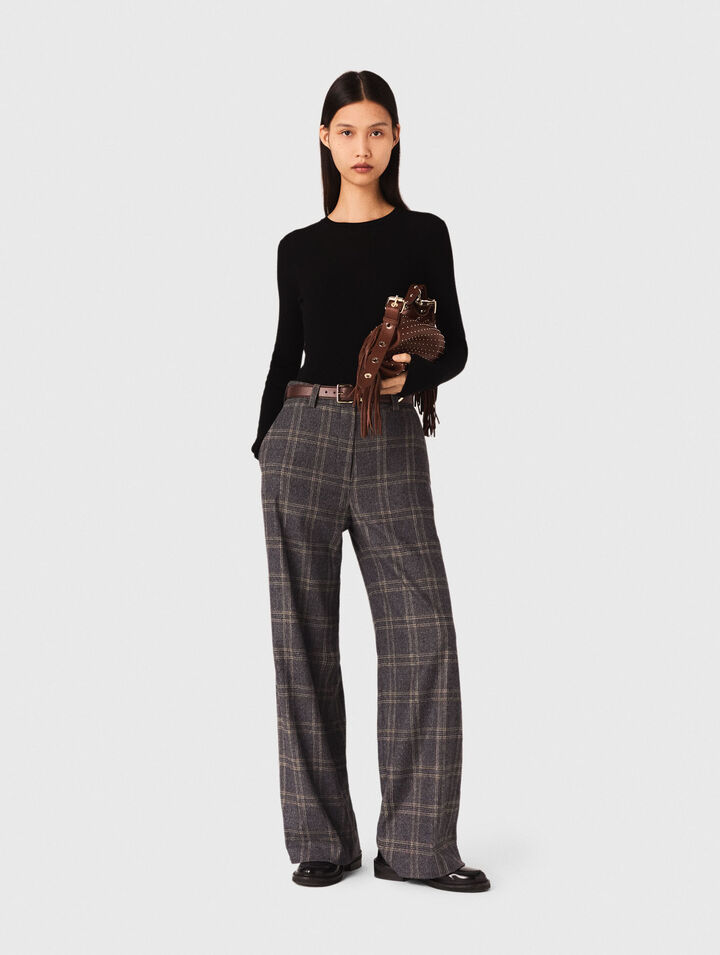 Second-skin round-neck jumper
