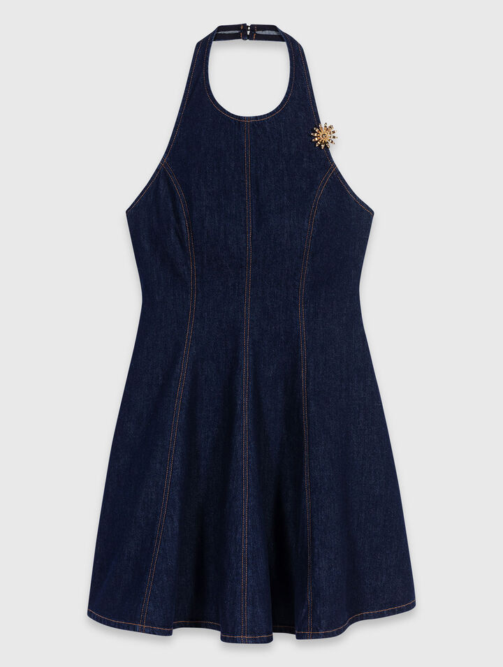Short denim dress with brooch