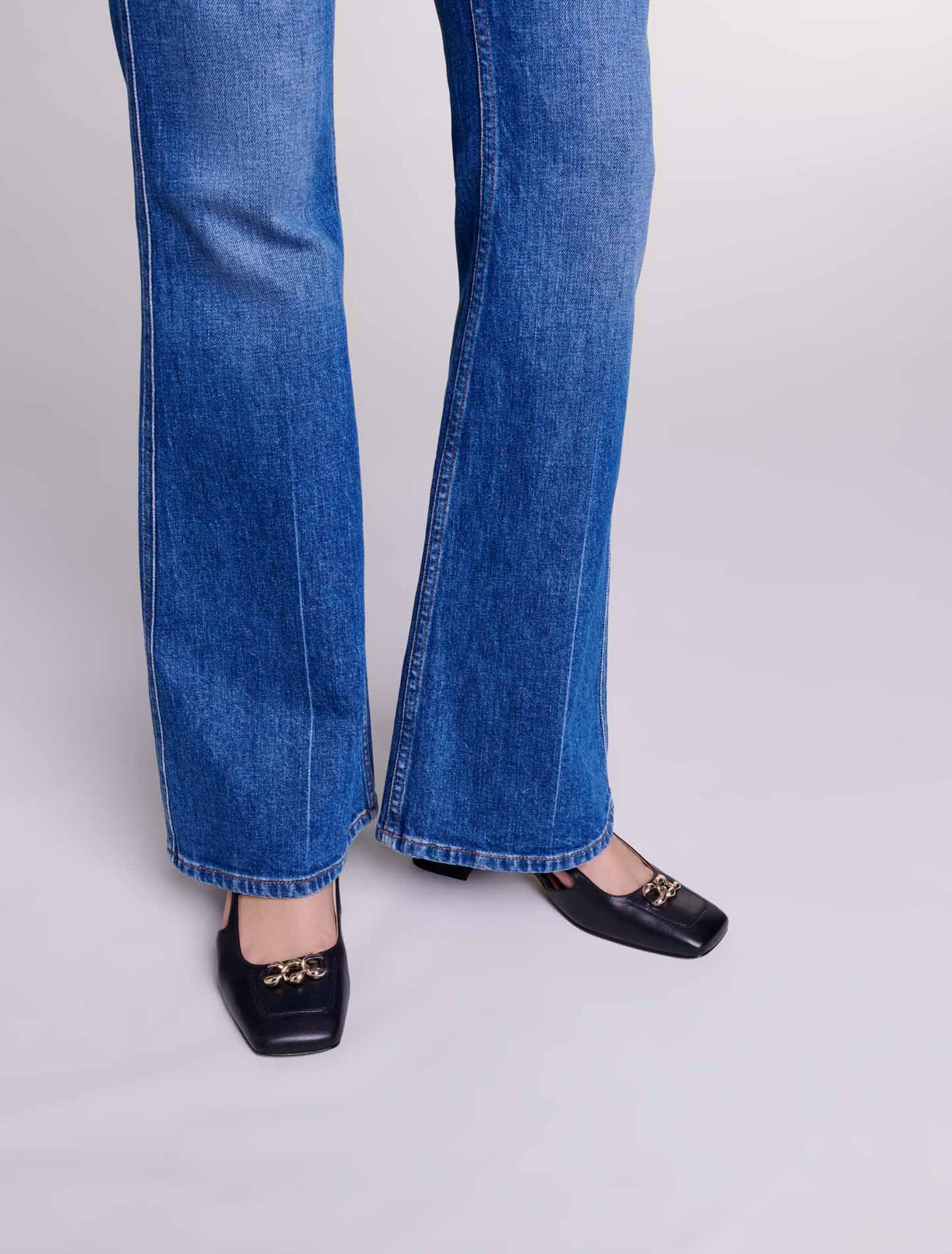 Embroidered flared jeans