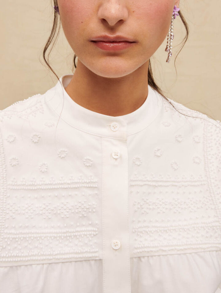 Short dress with voluminous sleeves