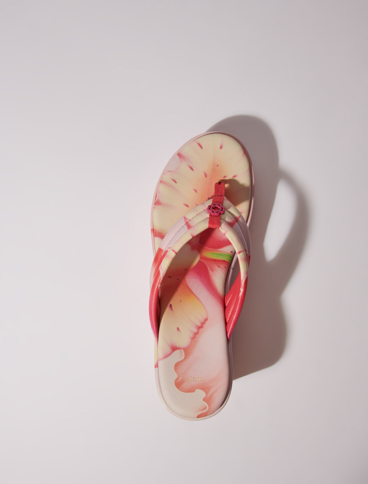 【MAJE】ラフィア調クローバー付プラットフォームミュール Flower print wedge sandals