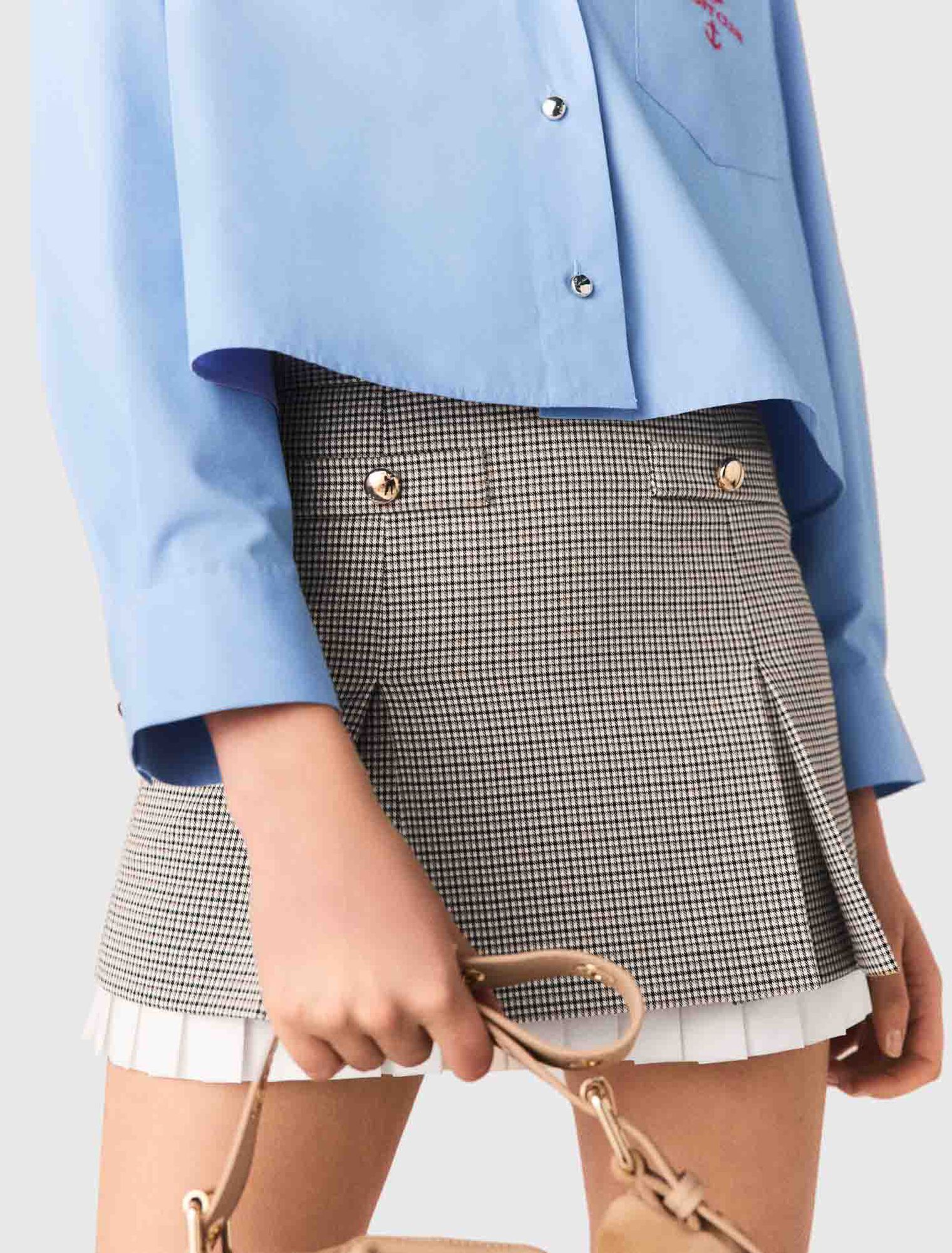 Pleated skirt with poplin details