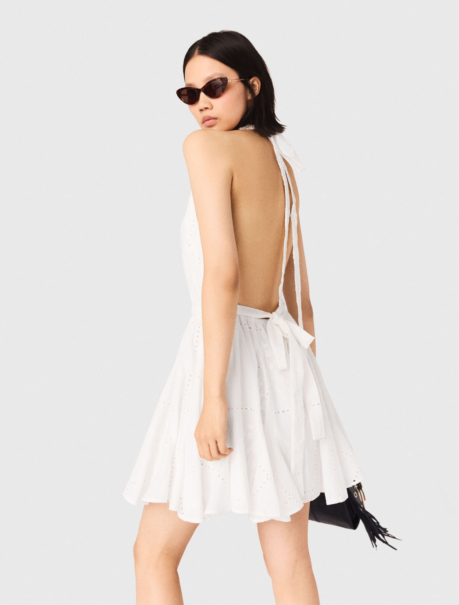 Short embroidered backless dress