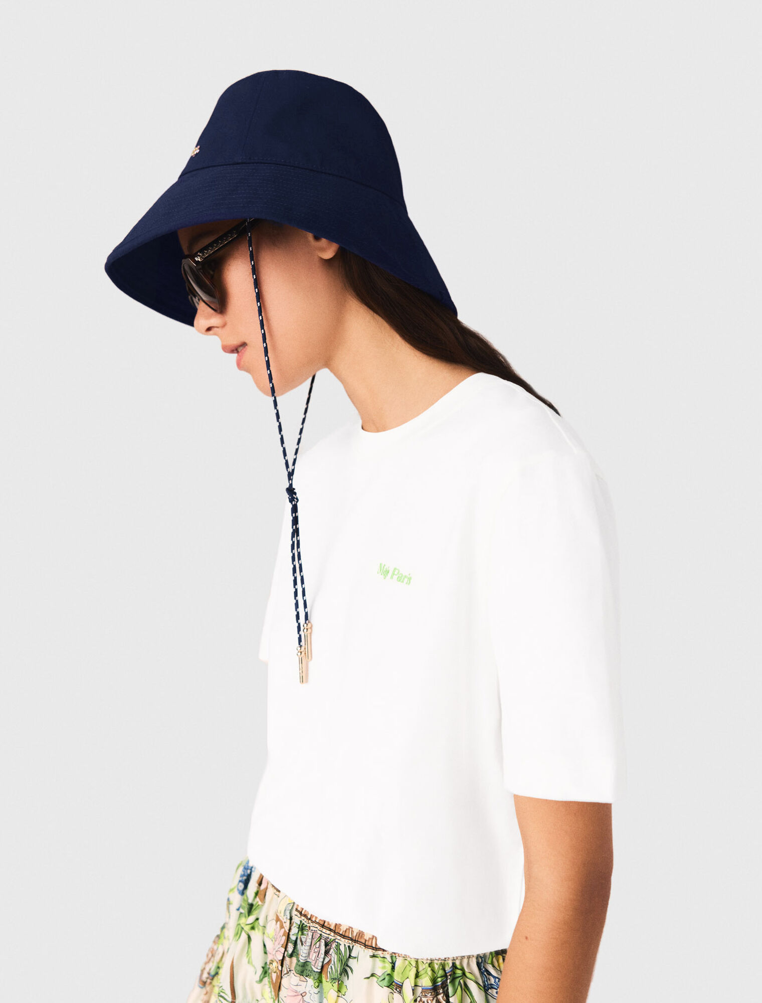 Cotton floppy hat with cord