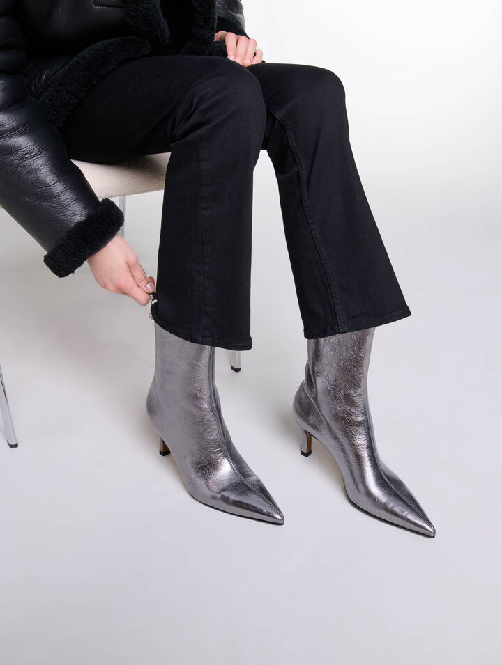 Metallic pointed-toe boots
