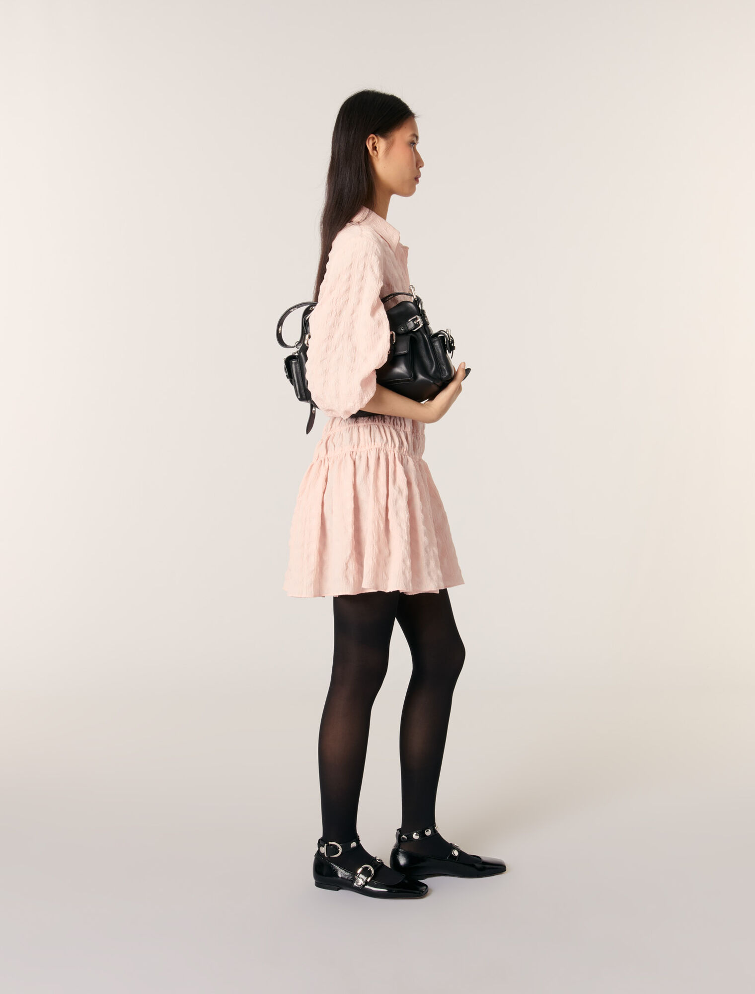 Short satin-effect pleated dress 