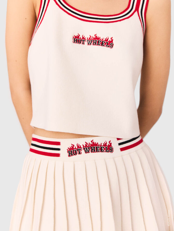 Short pleated knitted skirt