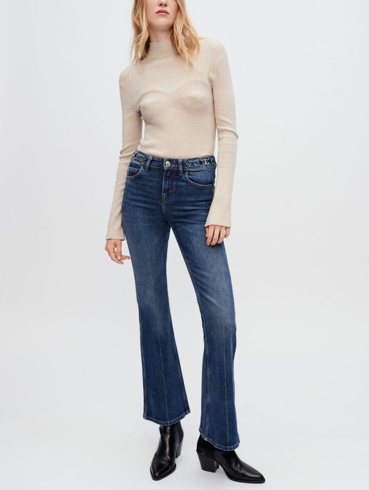 Fitted sweater with cut-outs