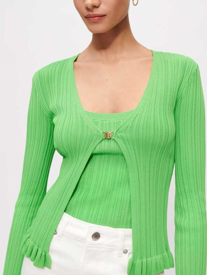 Ribbed and ruffled knitted cardigan