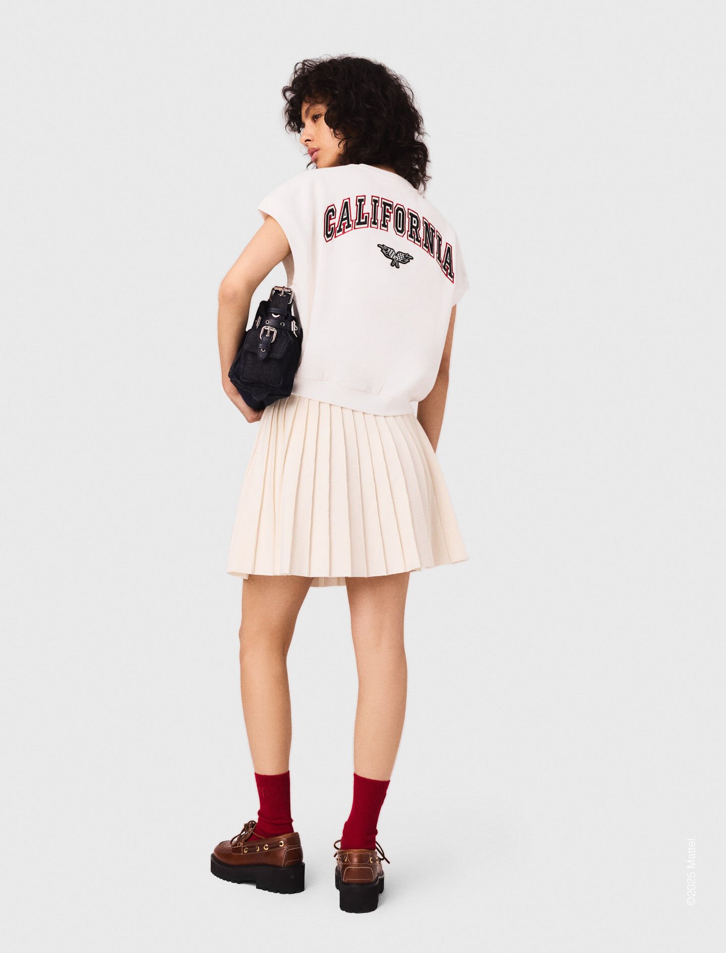 W CLASSIC LOGO CROP SWEATSHIRT Mサイズ W CLASSIC LOGO CROP SWEATSHIRT Mサイズ