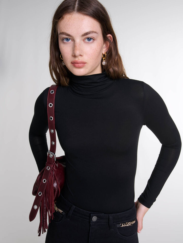 Long-sleeved top
