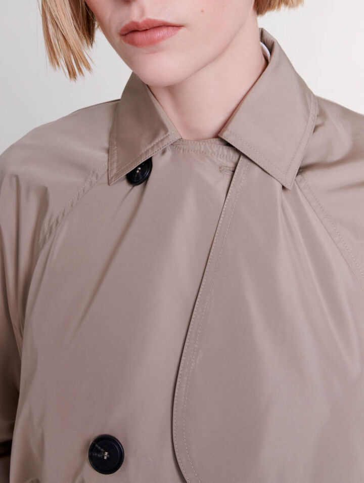 Contrast trench coat