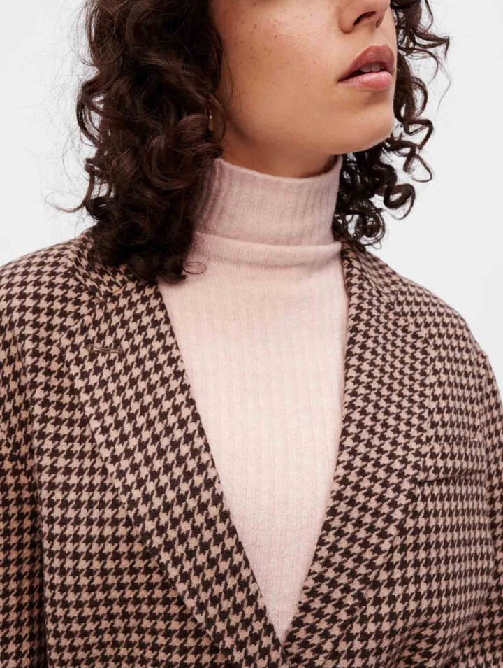Oversized houndstooth coat