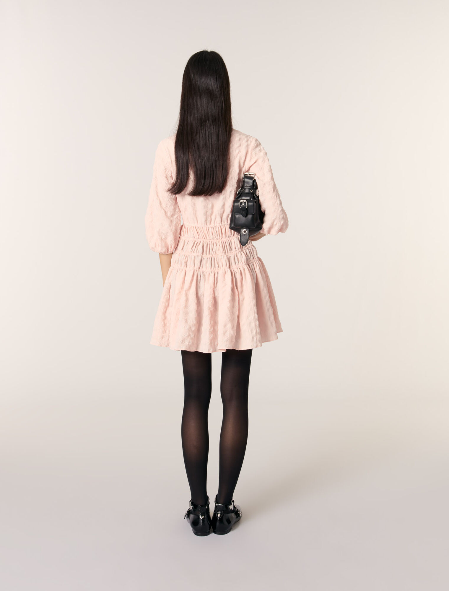 Short satin-effect pleated dress 