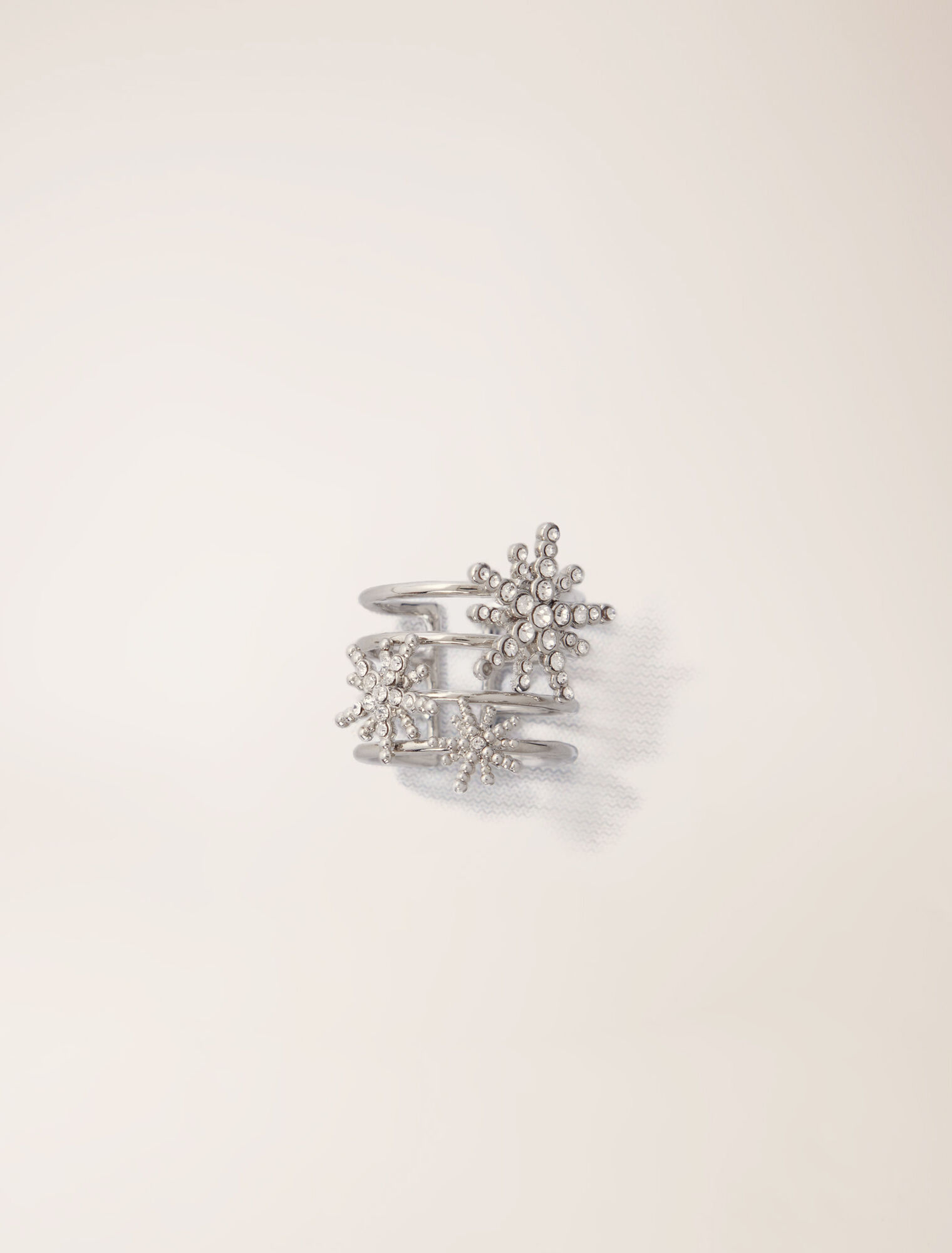 Rhinestone star ring