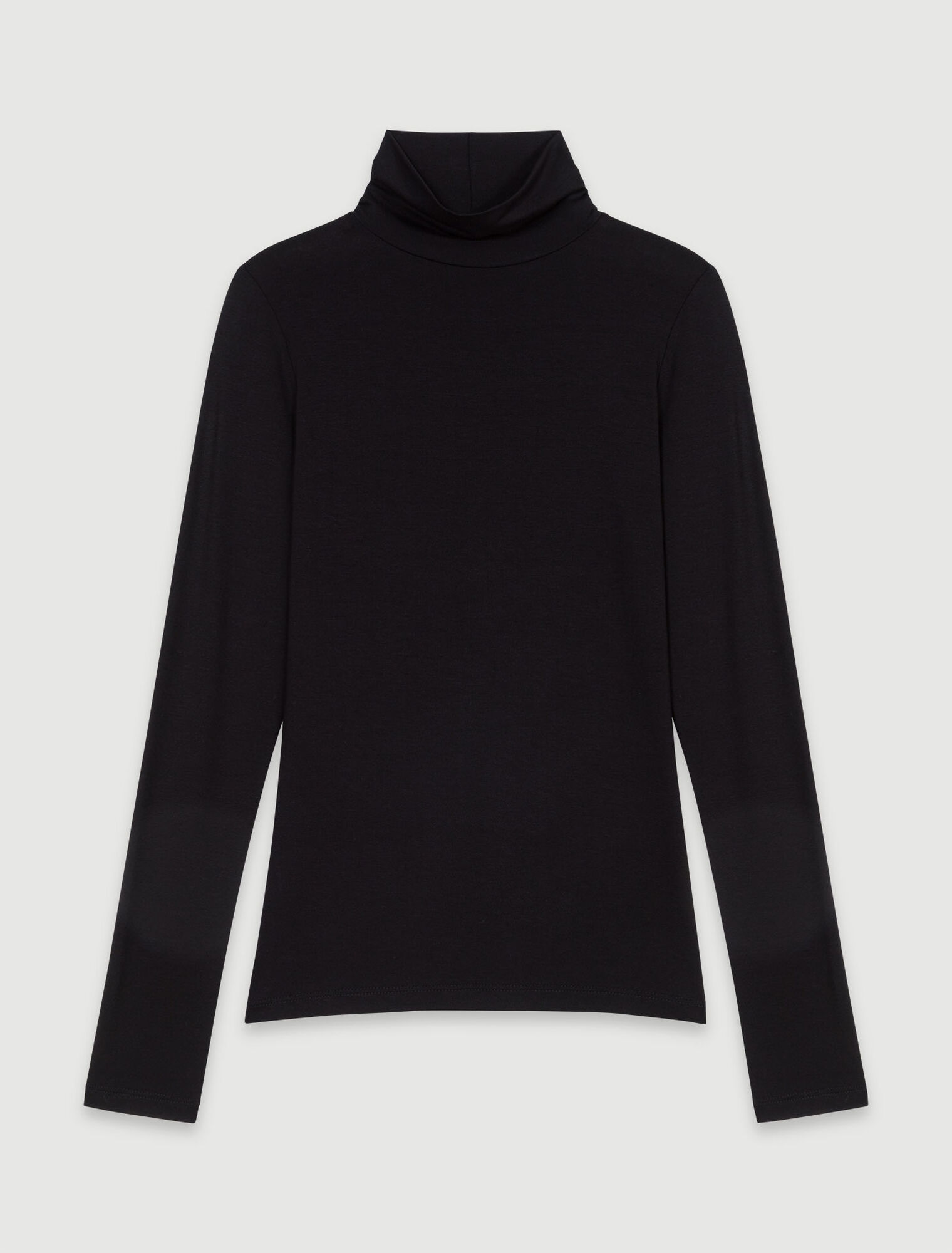 Long-sleeved top