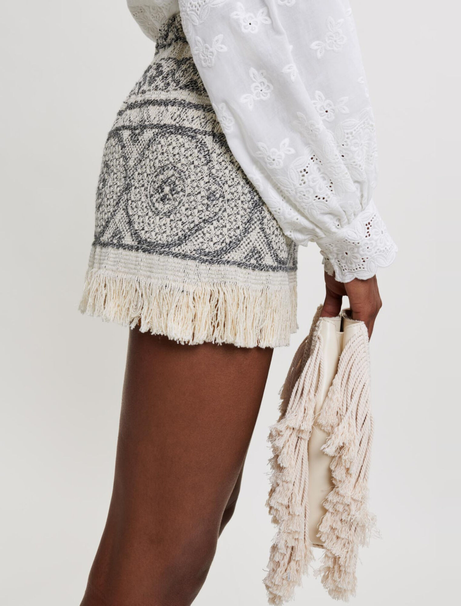 Short-style skirt in fringed jacquard