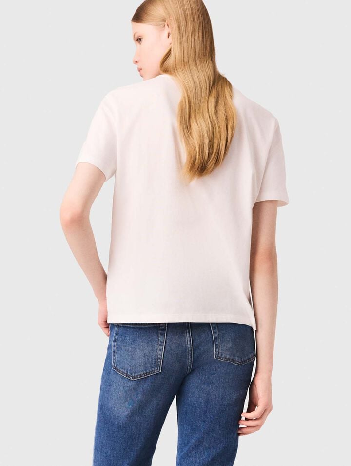 T-shirt with embroidered pocket