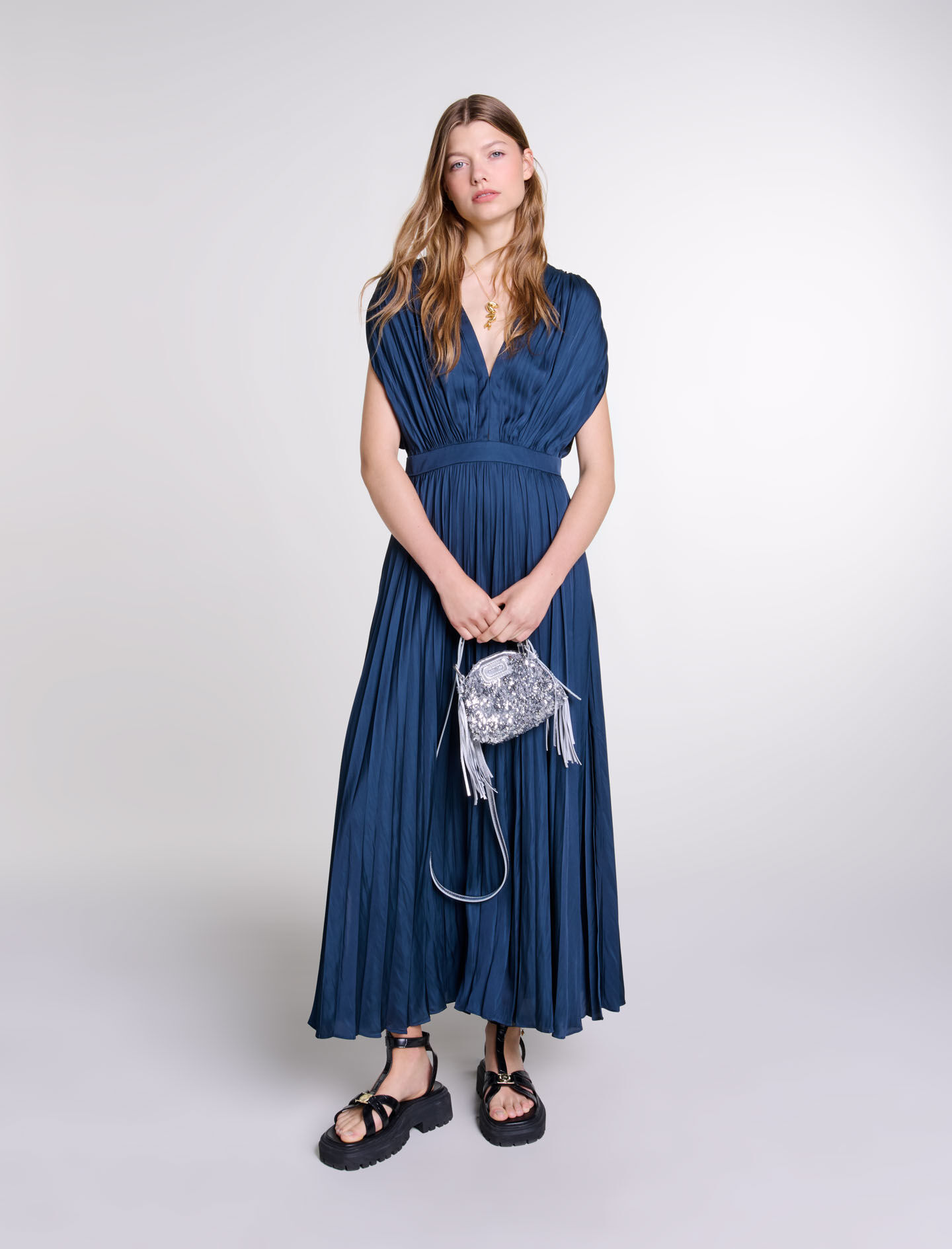 Maje robe bleu 2025