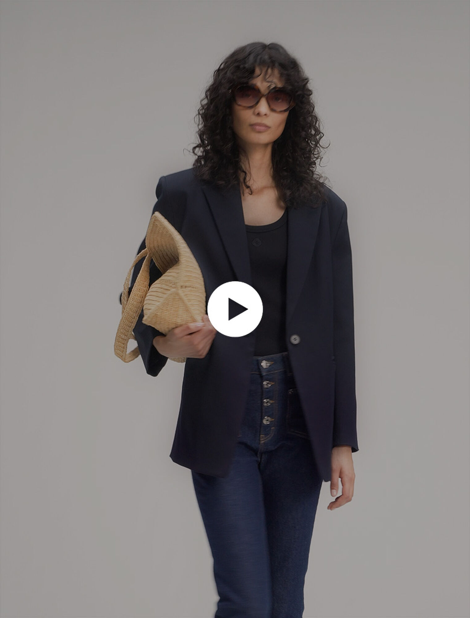 Denim jeans with pockets