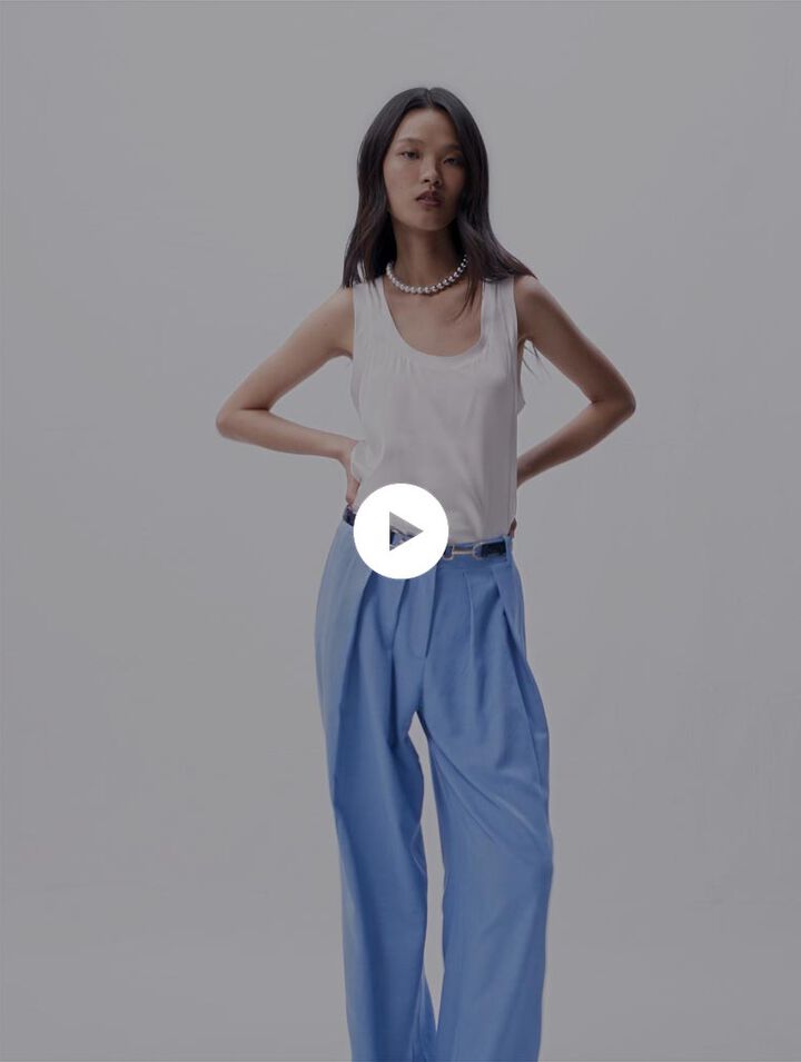 Wide-leg suit trousers with pleats 