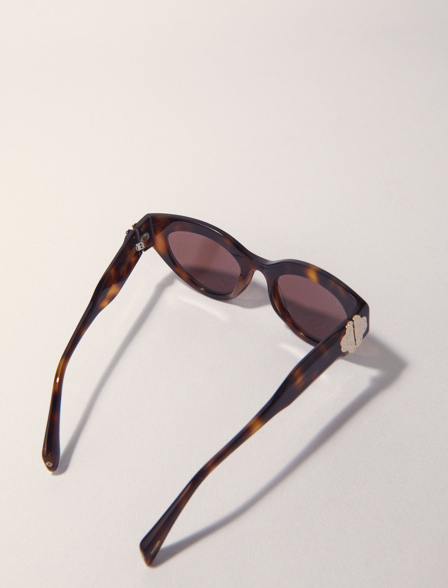 アクセサリーその他 Cat Eye Sunglasses in Brown Acetate Alaïa | Cat Eye 85 brown sunglasses | Savannahs